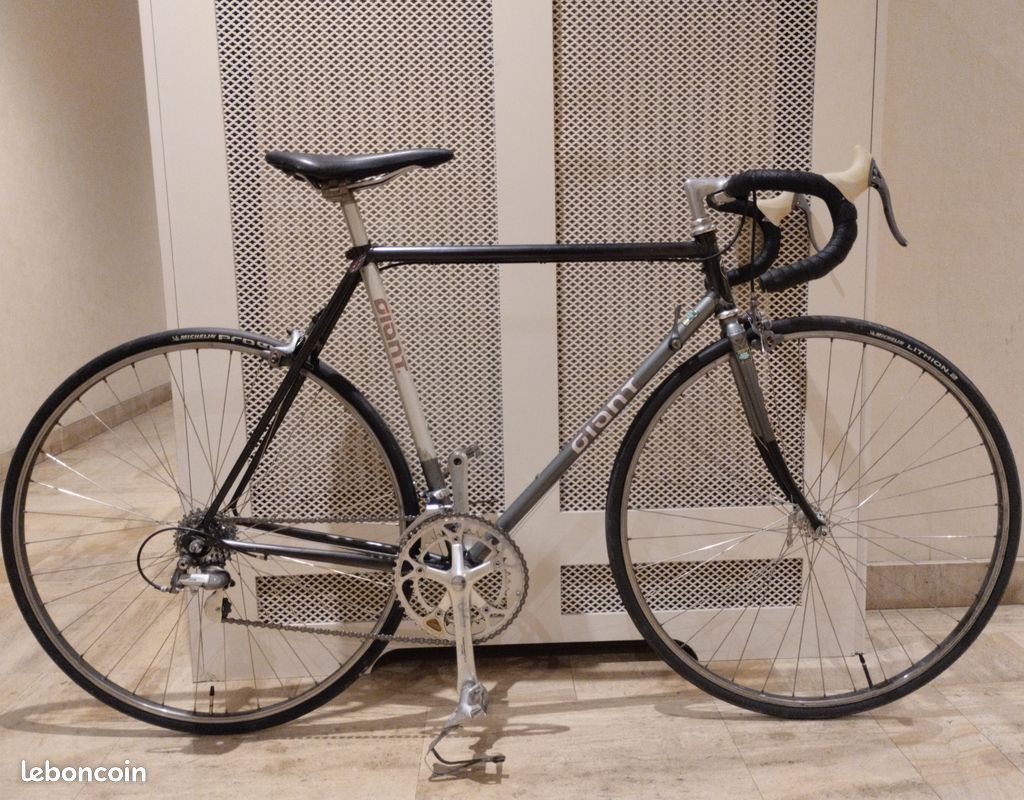 Vélo de Route Course GIANT – Cadre léger Chromoly 4130 Mavic