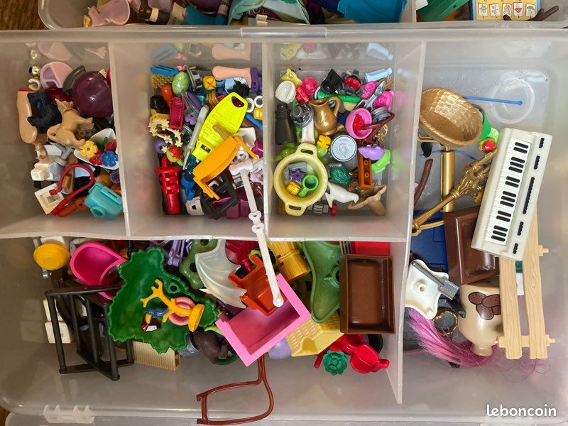 Playmobil lot (image 4)