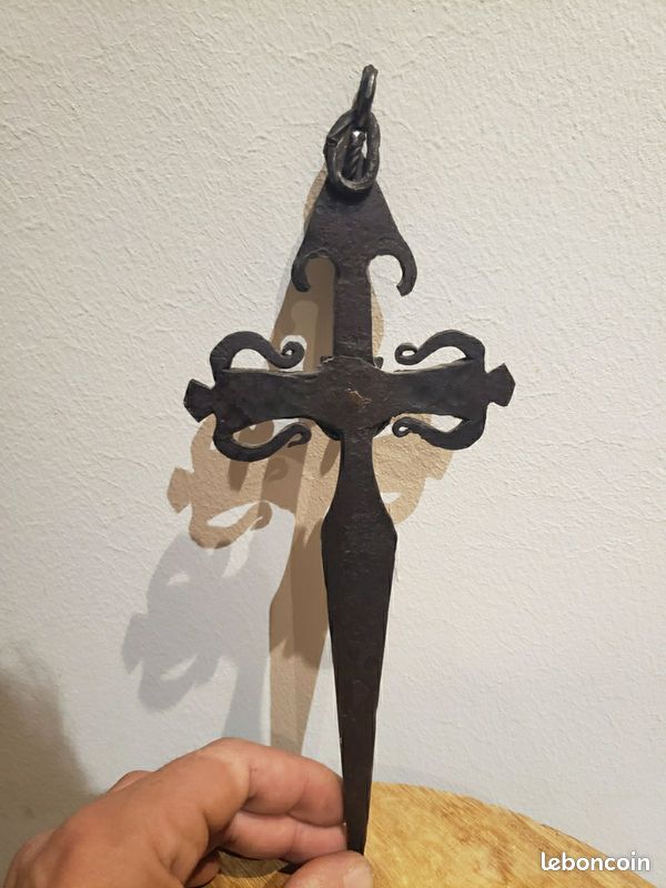 Croix fer forger ancienne (image 4)