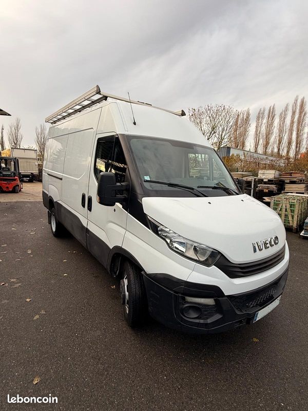 Iveco daily 35c14 avec la galerie sur le toit (image 1)