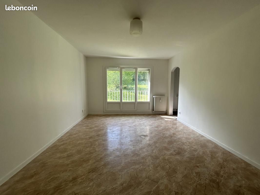 Appartement 1 pièce(s) 29 m²à louer Lons-le-saunier