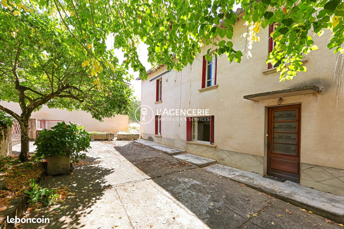 Maison 5 pièces 135 m² · à Puygouzon · 135 m² · 247 000 €