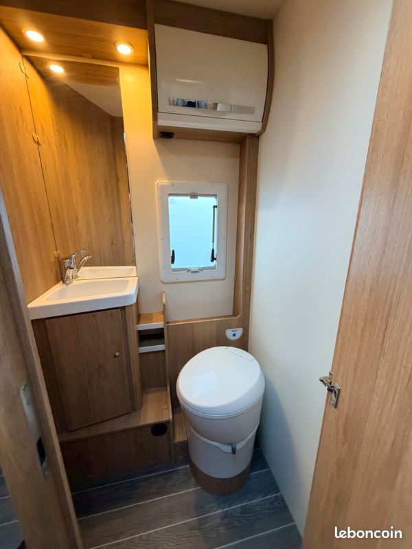 Camping car ci 67xt lit central (image 8)