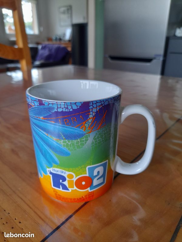 Mugs Monster high et RIO 2 (prix détaillés dans l'annonce) (image 2)