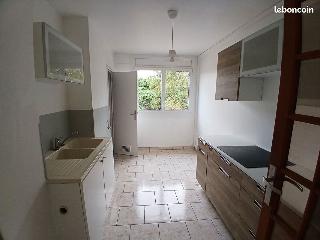 Appartement 3 pièces 71 m² · à Saint-Michel-sur-Orge · 71 m² · 996 €/mois