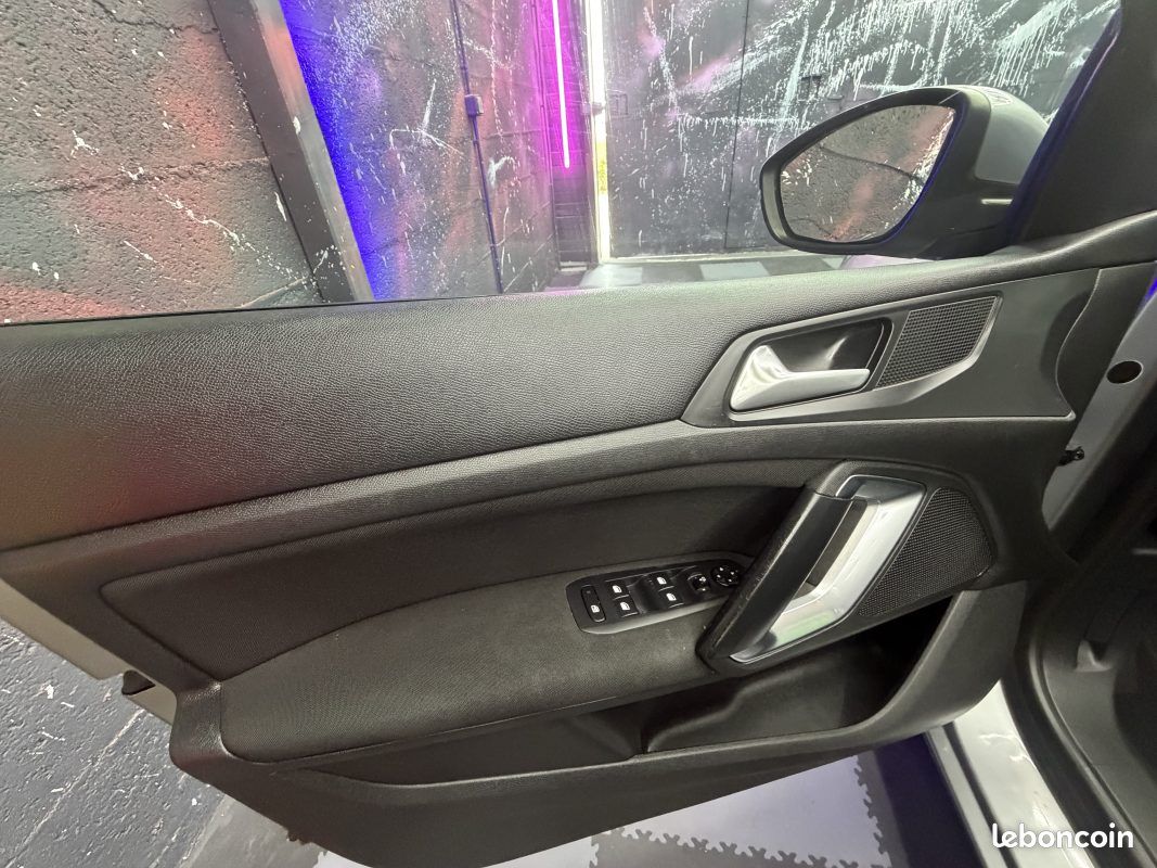 Peugeot 308 ii 1.6 blue hdi 100 access 2017 (image 12)