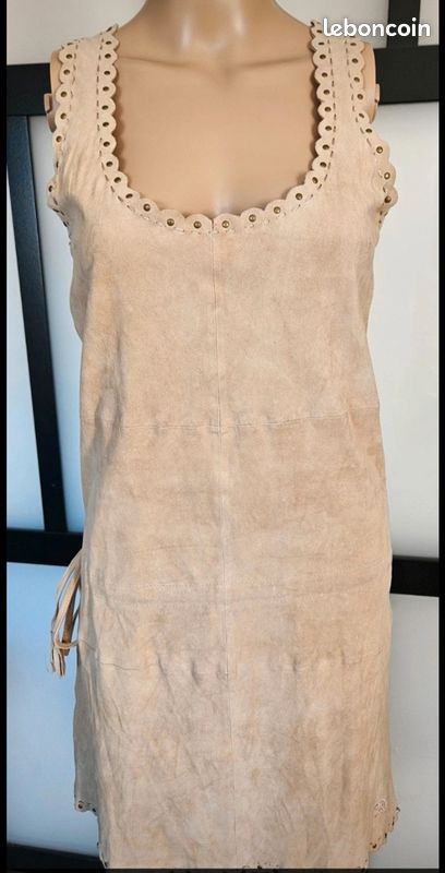 Robe YUBA 100% cuir suède agneau S 36 38 bohème clous festival Coachella western chic (image 1)