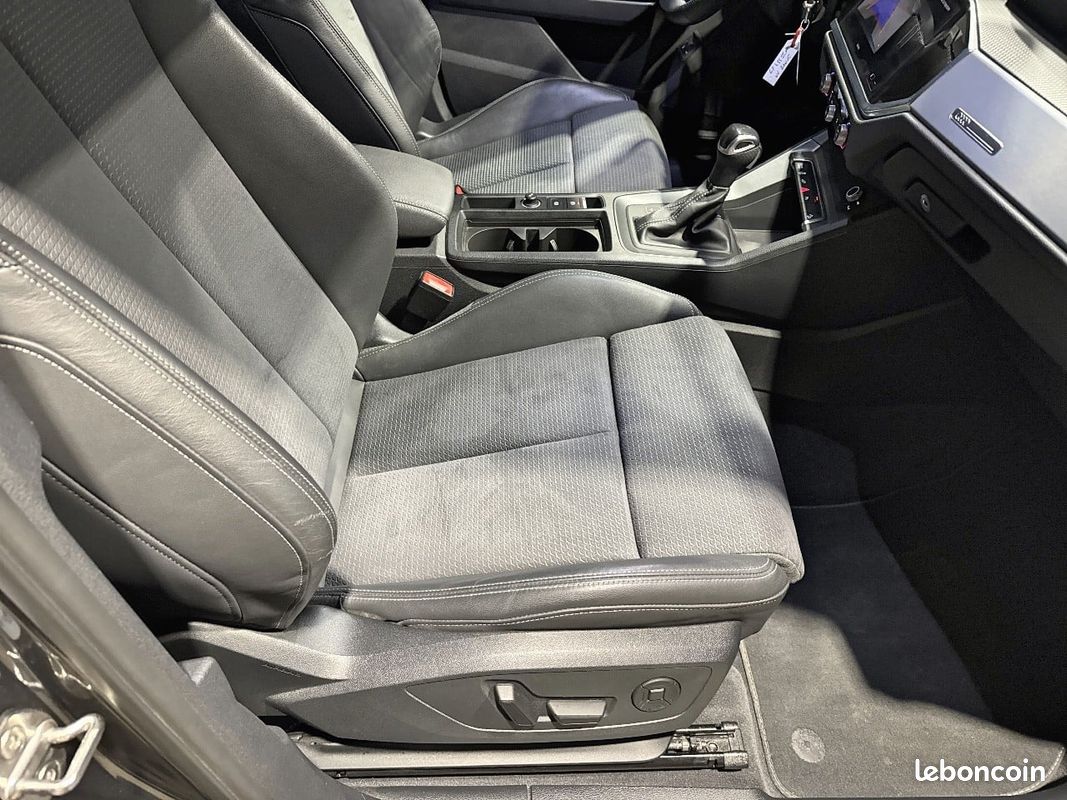 AUDI Q3 Sportback 45 TFSIe 245 ch S tronic 6 S line (image 18)