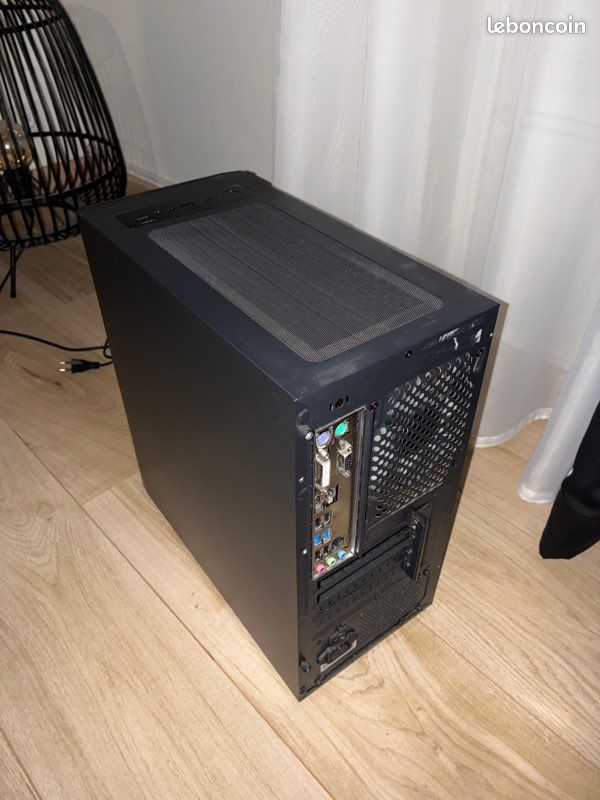 Boîtier PC ALIMENTATION ET CARTE MÈRE VENDUE SÉPARÉ (image 2)