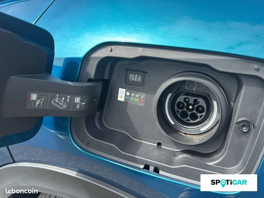 PEUGEOT 408 PHEV 225 e-EAT8 GT (image 14)