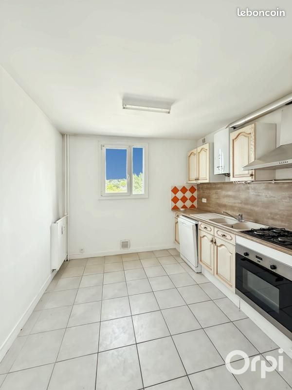 Appartement 3 pièces 67 m² · à Montélimar · 67 m² · 72 000 €