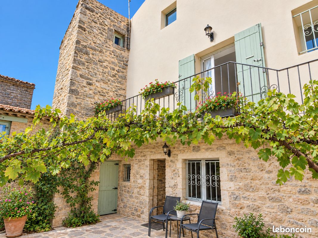 Maison 8 pièces 150 m² · à Sanilhac-Sagriès · 150 m² · 420 000 €
