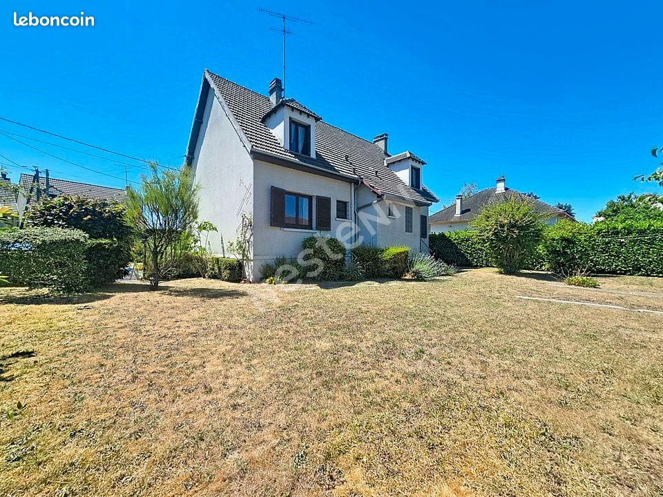 Maison 8 pièces 146 m² · à Chaumontel · 146 m² · 349 000 €