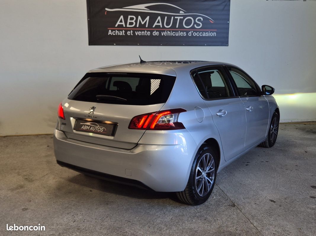 PEUGEOT 308 1.6 e-HDi 115ch FAP BVM6 Allure (image 8)