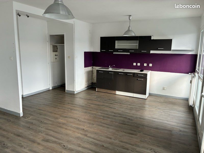 Appartement 1 pièce 31 m² · à Saint-Étienne · 30,8 m² · 560 €