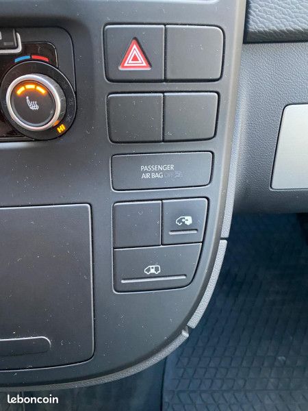 Volkswagen MULTIVAN 2.0 TDI 180CH BLUEMOTION TECHNOLOGY CONFORTLINE 4MOTION DSG7 (image 6)