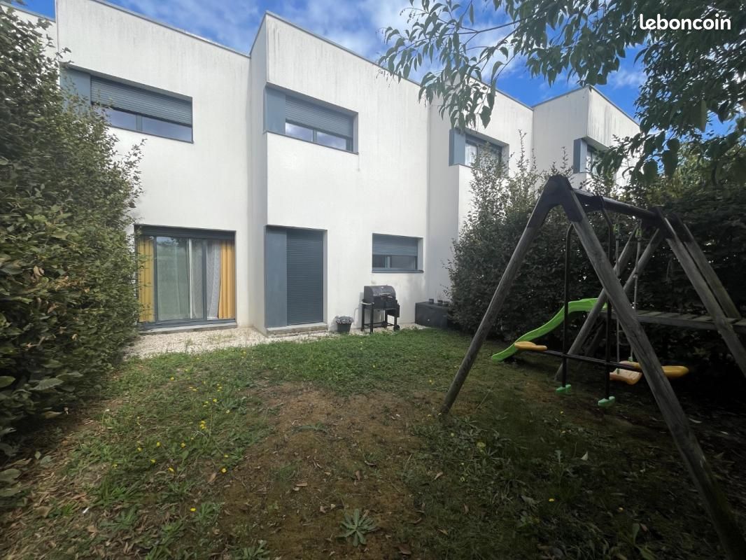 Maison 4 pièces 81 m² · à Saint-Jacques-de-la-Lande · 81 m² · 851 €/mois