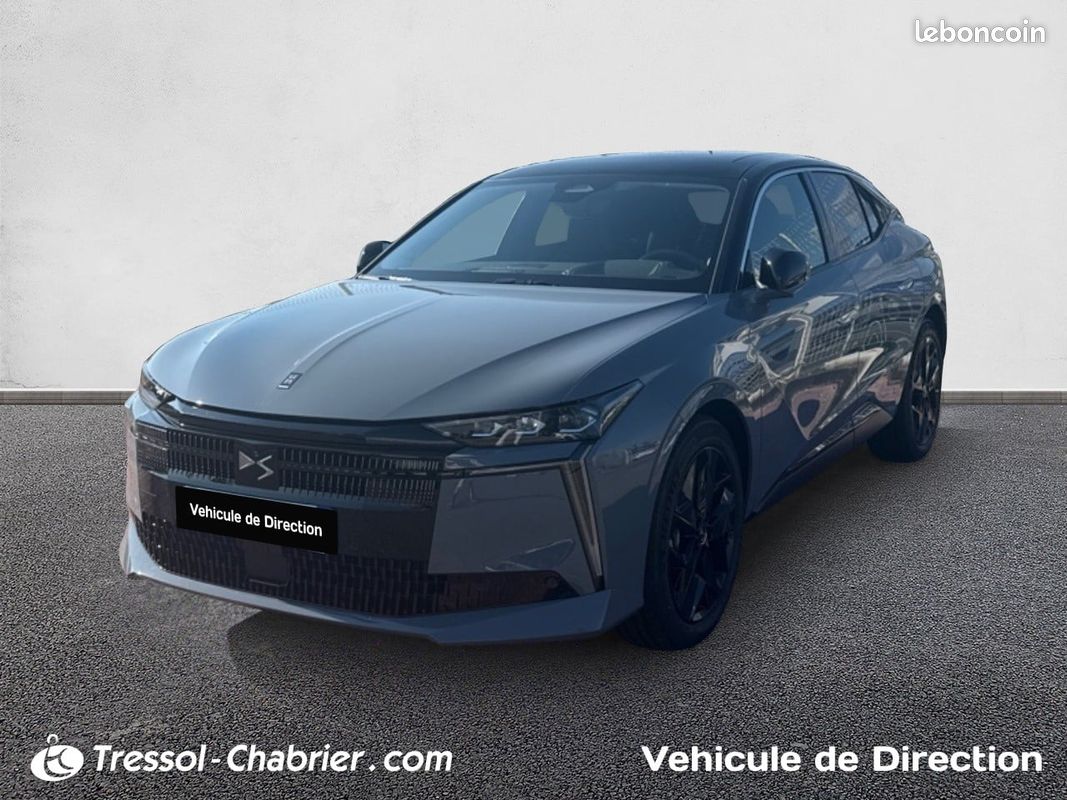 DS N°4 Hybride 145 e-DCT6 Etoile - Alcantara (image 1)