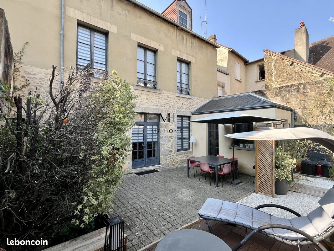 Maison 11 pièces 218 m² · à Alençon · 218 m² · 644 000 €