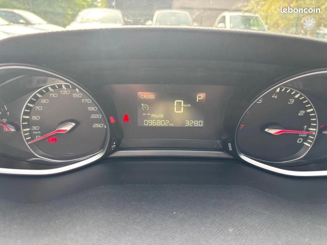 Peugeot 308 GENERATION-II 1.2 THP 130 STYLE EAT BVA (image 17)