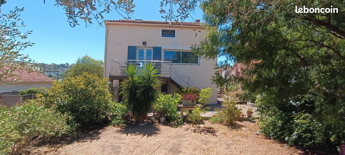Appartement 3 pièces 107 m² · à Saint-Mandrier-sur-Mer · 107 m² · 283 000 €