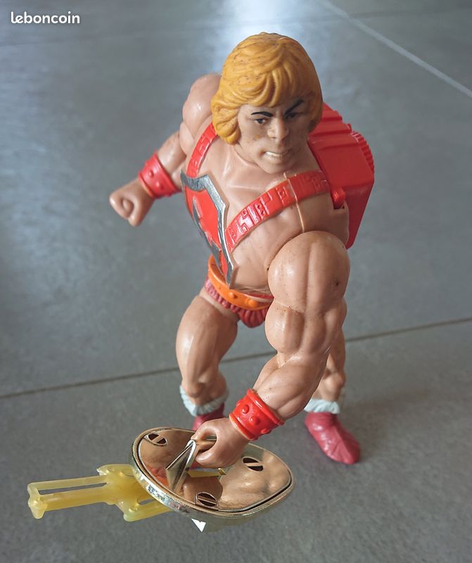 Motu Club Maitres De L'Univers / New Club Badge / France Musclor Mattel 80