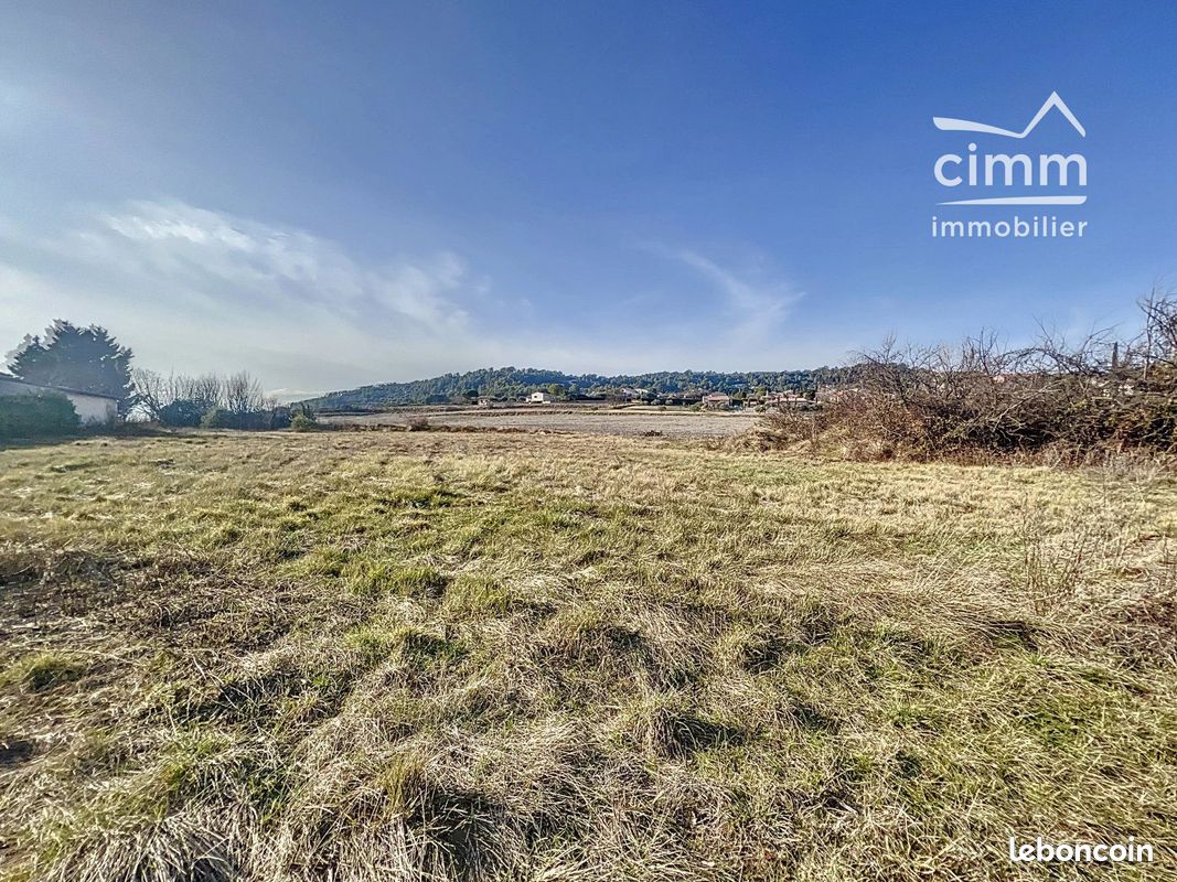 Terrain 1988 m² · à Mormoiron · 1 988 m² · 235 000 €