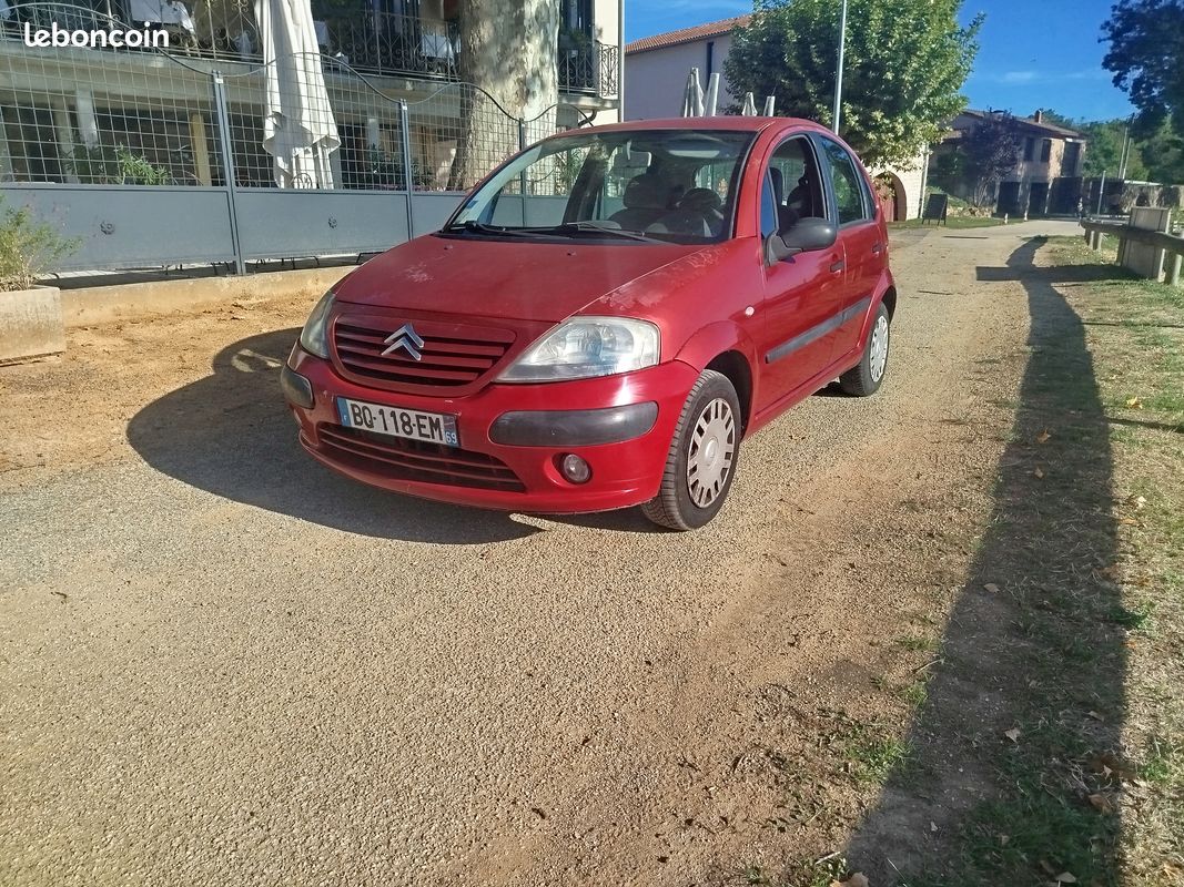 Citroën C3 essence 1.4 tu an03 distribution neuve et révisé pneus pratiquement neuf a 1750 g6m (image 1)