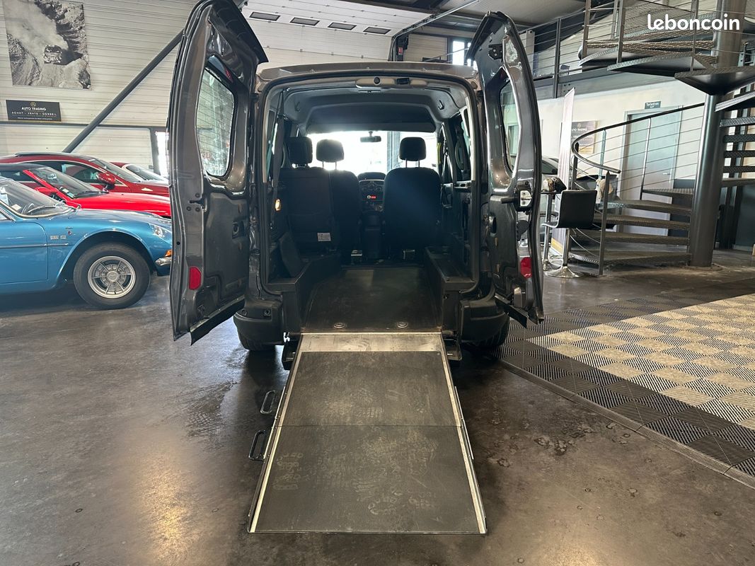 RENAULT KANGOO EXPRESS BLUE DCI 95 tpmr rampe - pour fauteuil roulant - 11/2020 - doubles porte lateral (image 8)