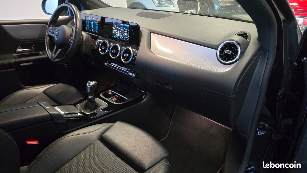 Mercedes-benz classe b 1.3 180 135 style line edition + entretiens constructeur (image 24)