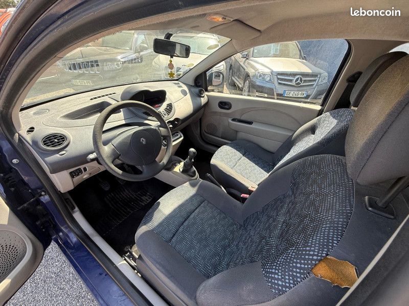 Renault TWINGO II 1.2 16V 75CH DYNAMIQUE (image 9)