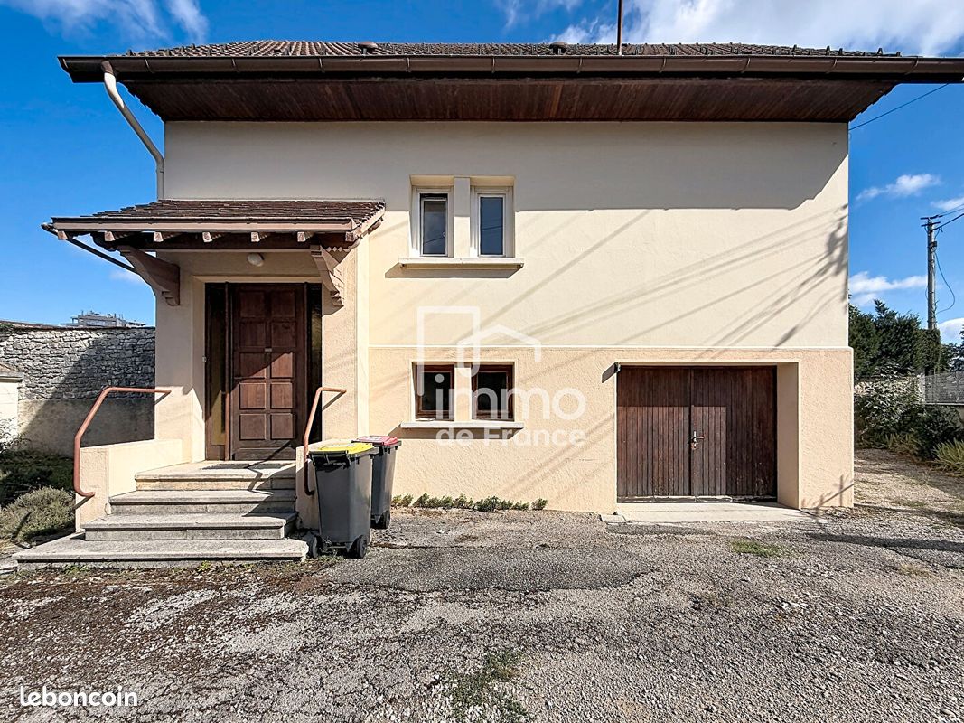 Maison 4 pièces 152 m² · à Oyonnax · 152 m² · 160 000 €