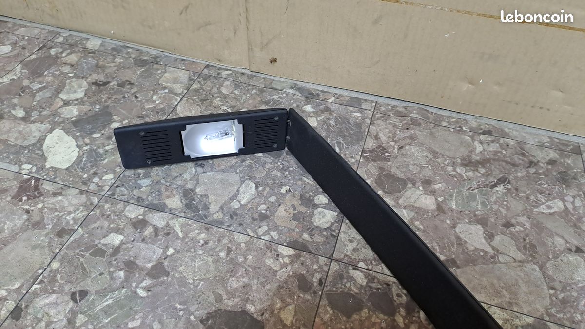 Lampe de bureau (image 2)