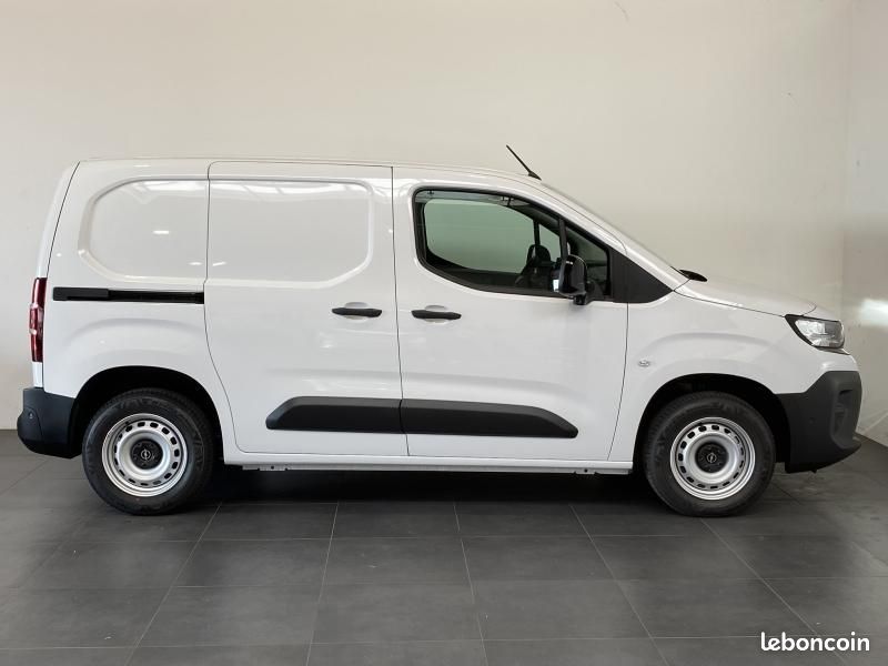 Opel Combo Cargo M 650kg HDi 100 Pack Premium Connect / GPS / Caméra (image 4)