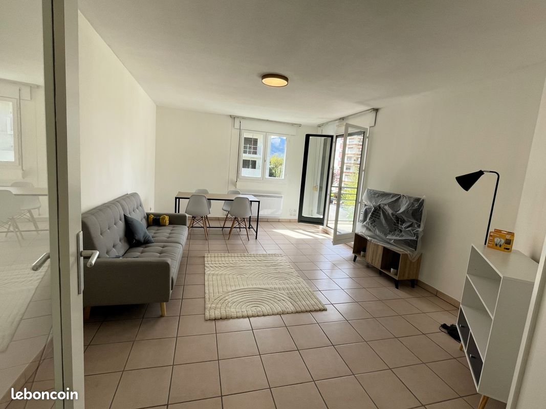 Appartement 3 pièces 71 m² · à Cluses · 70,9 m² · 969 €/mois