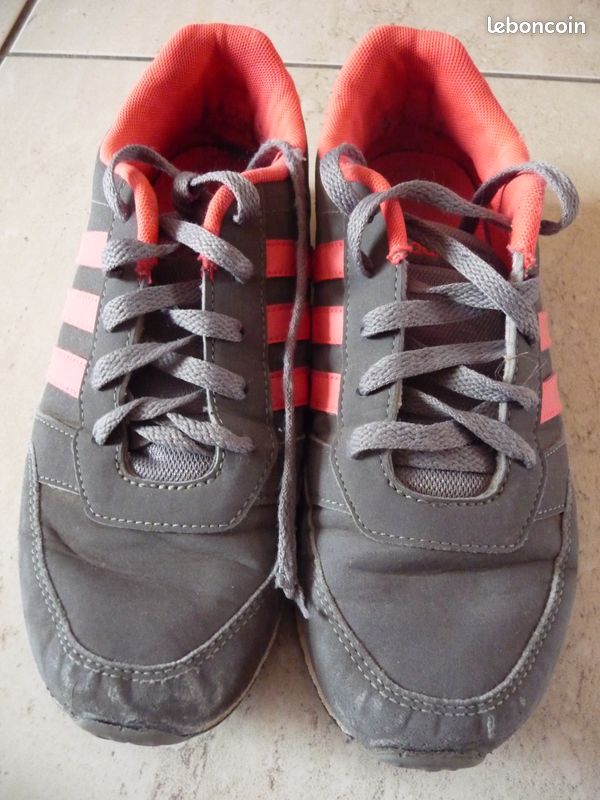 Basket Adidas fille taille 37,5 (image 1)