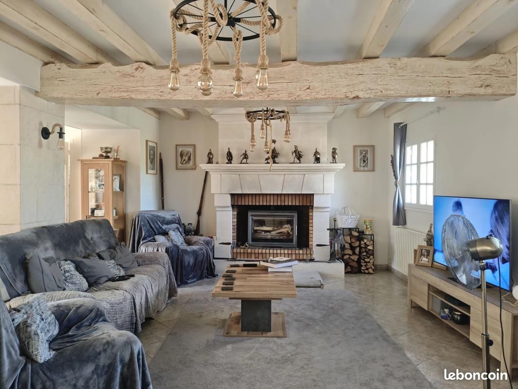 Maison 7 pièces 195 m² · à Dercé · 195 m² · 469 000 €