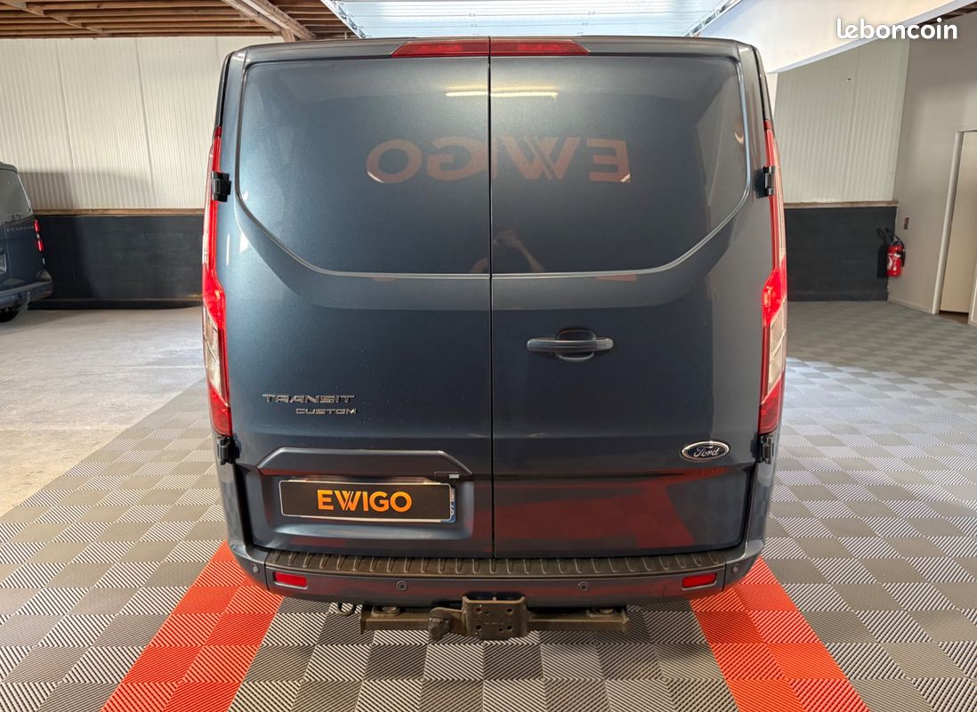 FORD TRANSIT CUSTOM FOURGON 300 2.0 TDCI 170ch L1H1 COURT 6 PL LIMITED BVA S&S / ATTELAGE - PORTES LATÉRALES - CARPLAY (image 11)