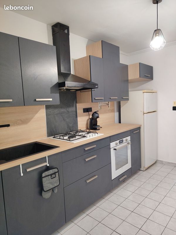 Appartement 4 pièces 103 m² · à Pierrelatte · 103 m² · 130 000 €