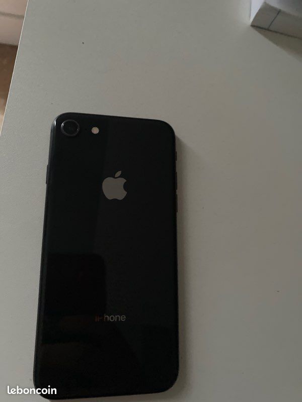 IPhone 8 64 GO (image 2)