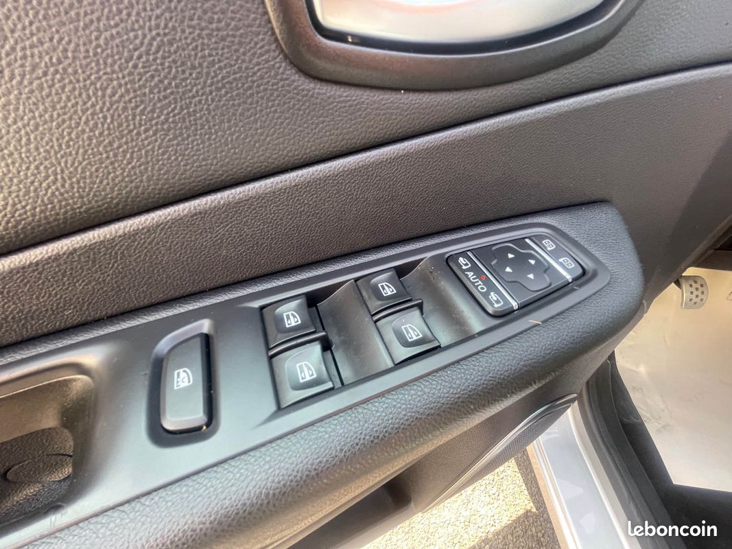 Renault captur phase 2 1.3 tce 150cv s-edition 2018 (image 23)