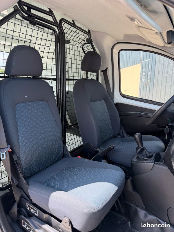 Citroen nemo 1.3 hdi 75 pack cd clim (image 5)