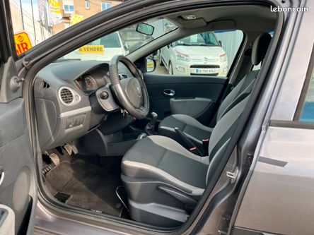 A saisir Clio III 1.2i 16v essence 75cv 72.200kms possibilité garantie 12 / 24 / 36 mois (image 3)