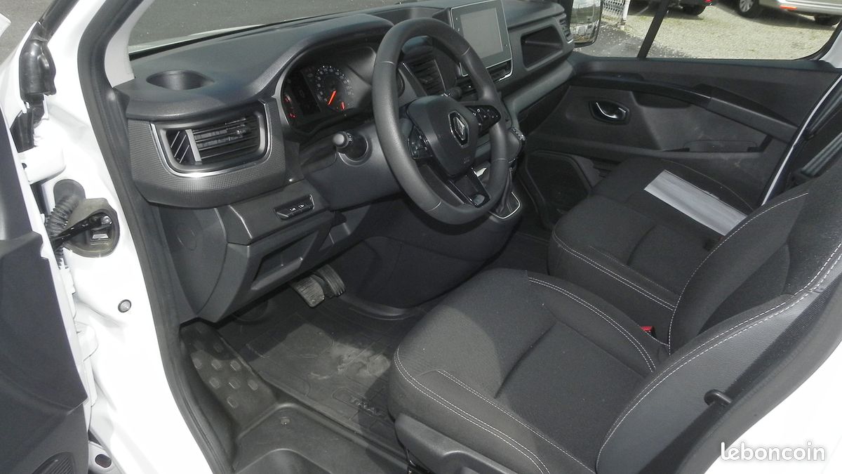Renault Trafic BVA 2.0 Blue dCi 150 FAP Grand Confort EDC 6 (image 3)