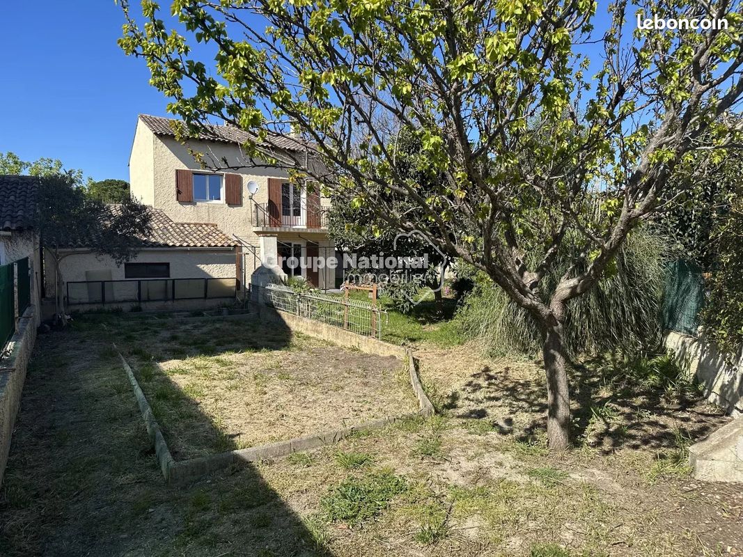 Maison 5 pièces 110 m² · à Saint-Martin-de-Crau · 110 m² · 325 000 €