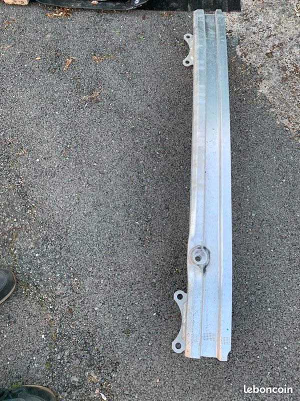 1 barre aluminium de renfort de pare-chocs arrière pour ford focus iv à partir de 04/2018 tbe (image 1)