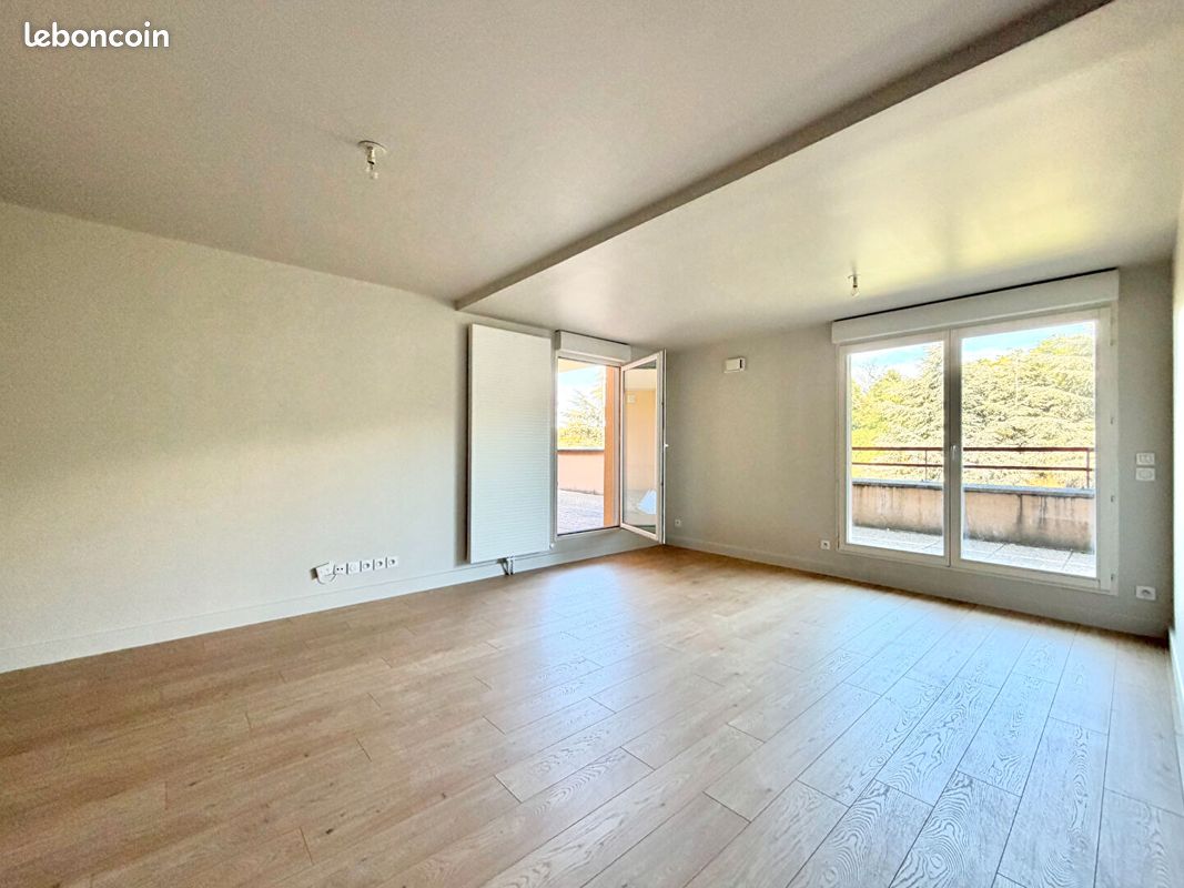 Appartement 2 pièces 64 m² · à Saint-Étienne · 64 m² · 730 €