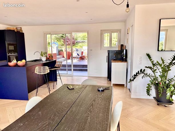 Villa 5 pièces 140 m² — 8