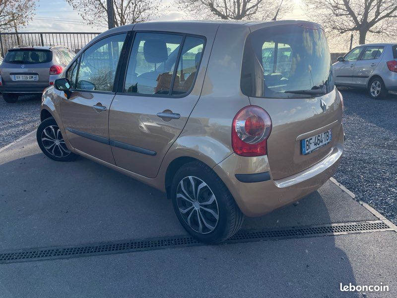 Renault Modus 1,4i Essence 16V 100 Chvx « Climatisation,Régulateur de vitesse » (image 2)