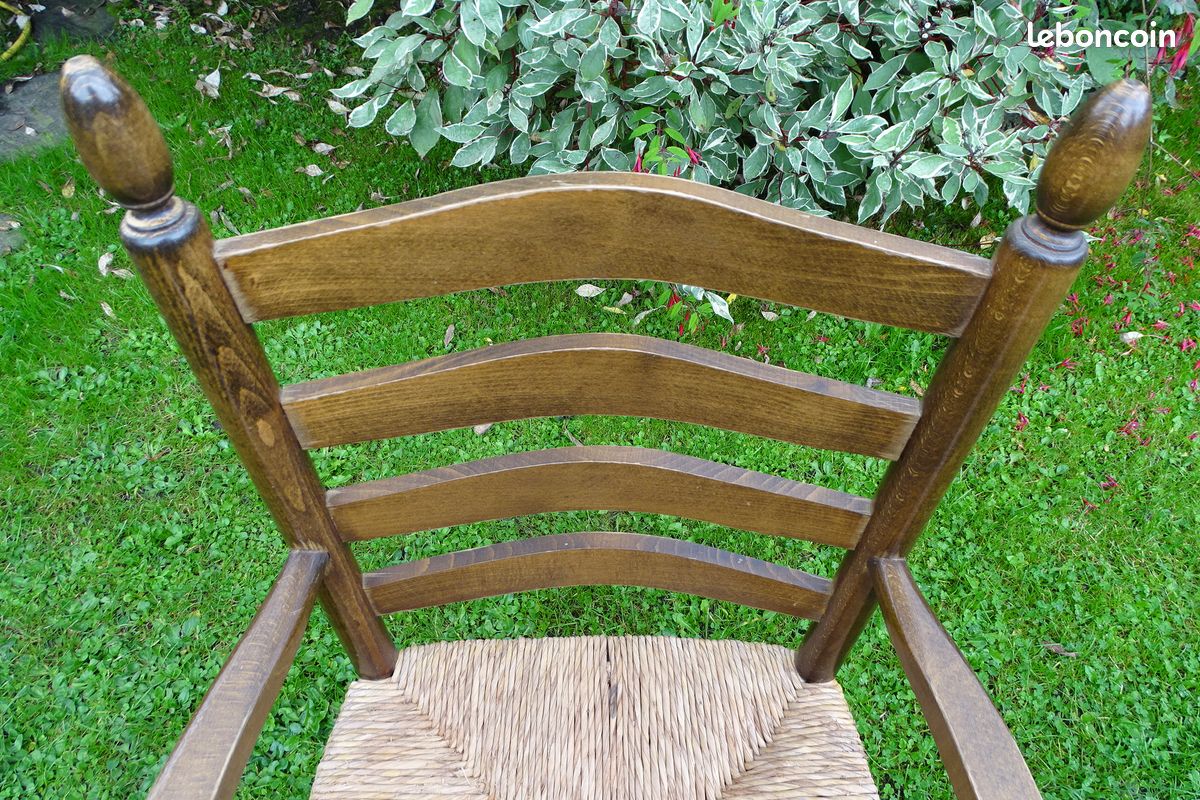 Grand fauteuil large en bois et assise en paille (image 3)